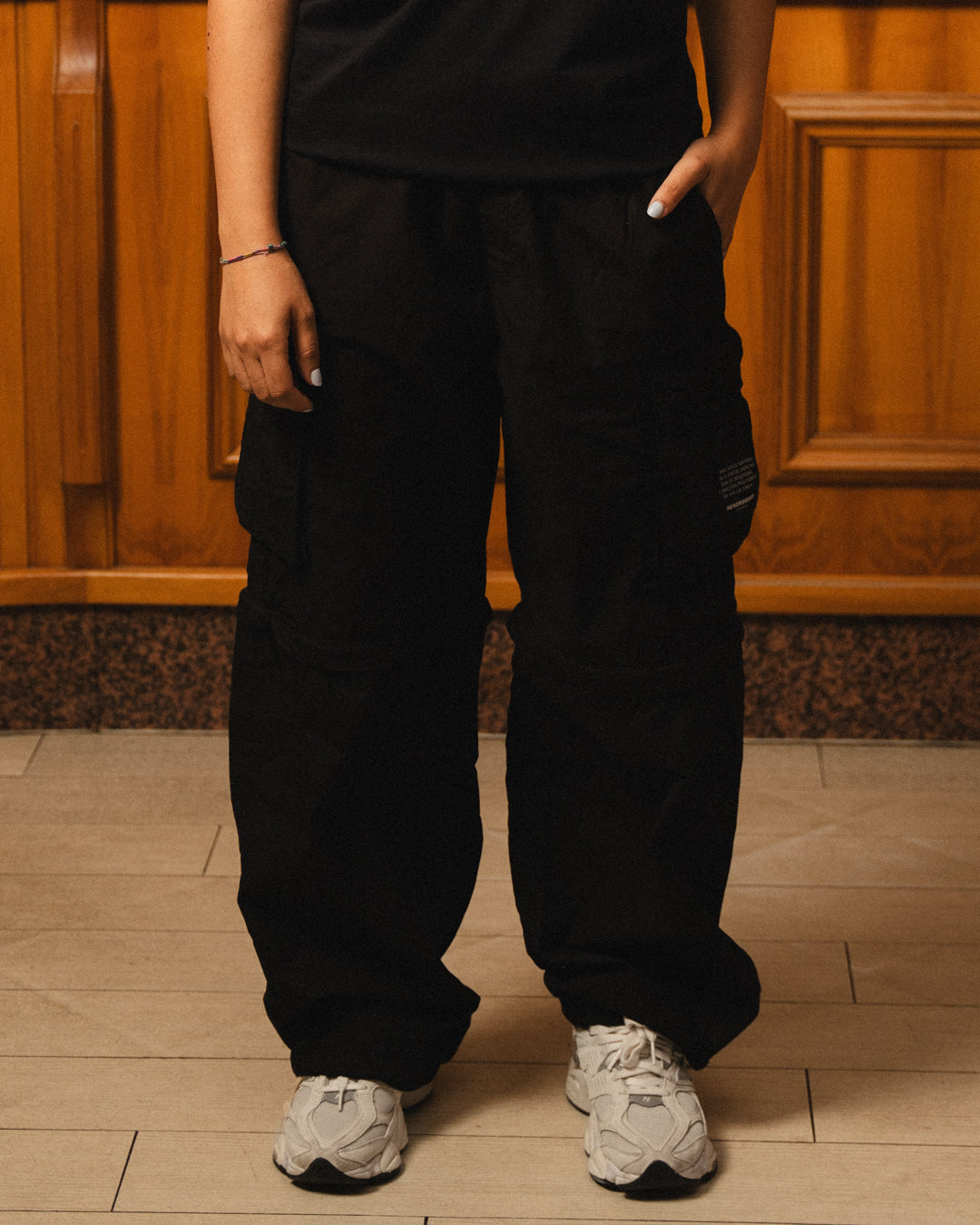 BLACK PARACHUTE PANTS